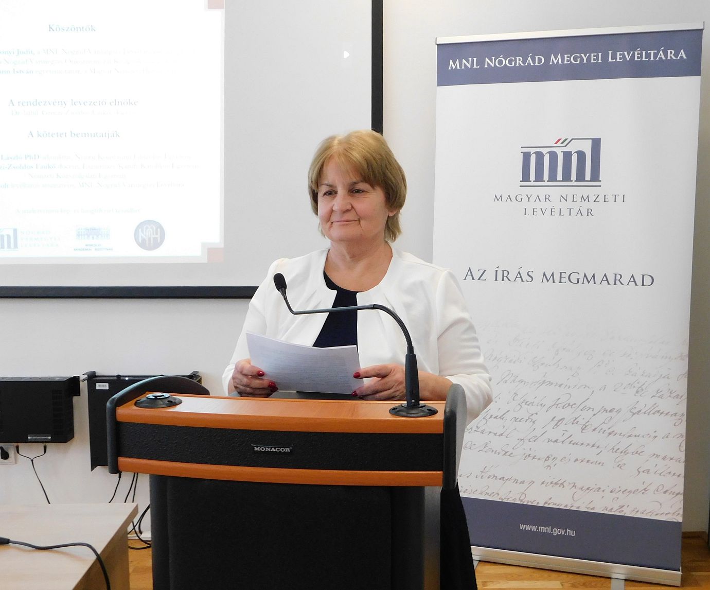 Angyal Laszlo es Greczi Zsoldos Eniko konyvbemutatoja 01